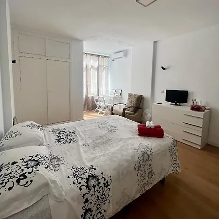 Antares House Premium, Estudio Con Piscina